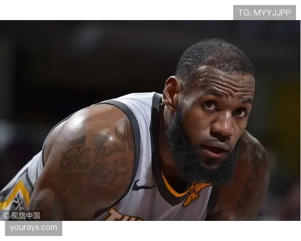 勒布朗·詹姆斯随手一杯咖啡的价钱直接把我打回原形